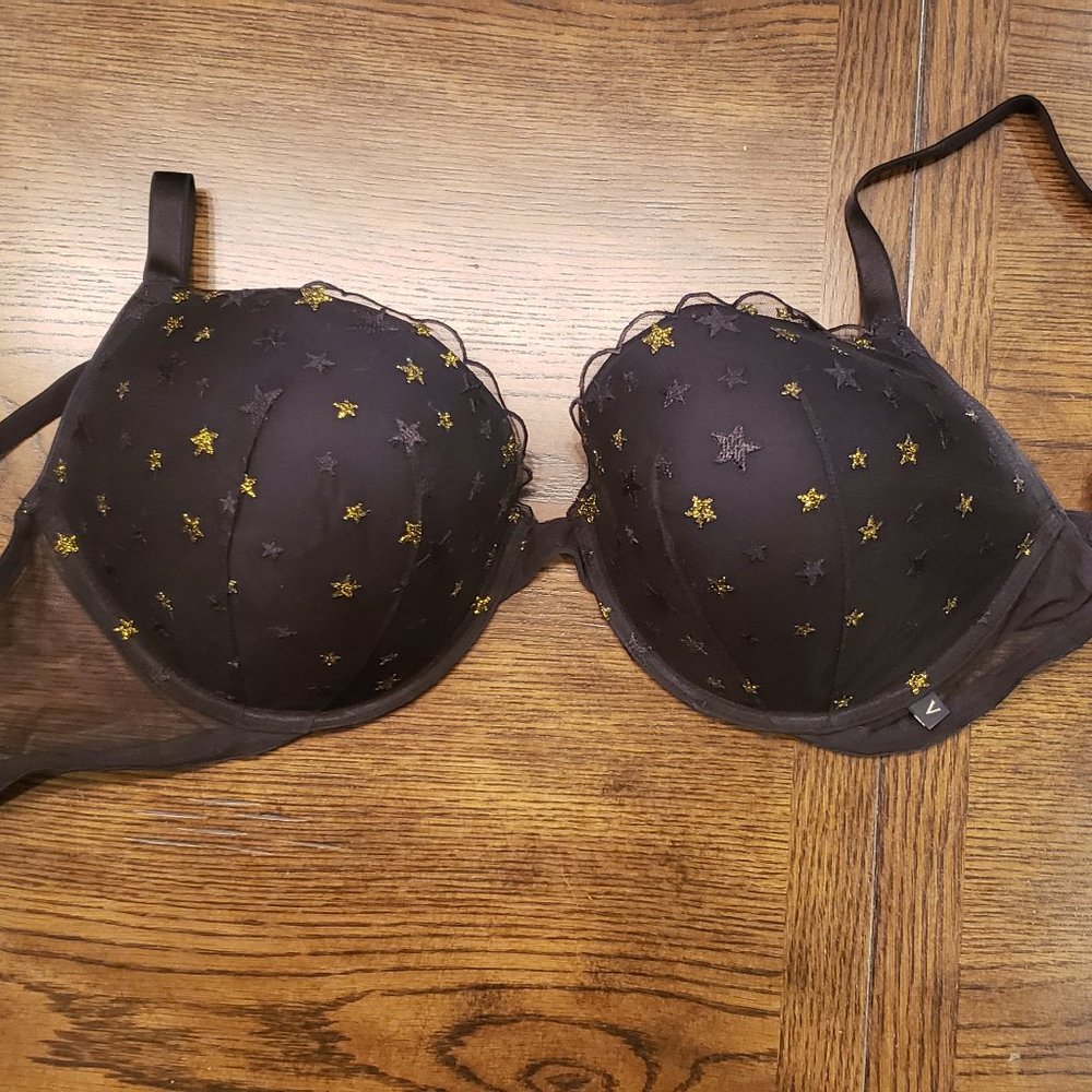 Victoria's Secret 38 DDD Push-Up bra black with embroidered stars